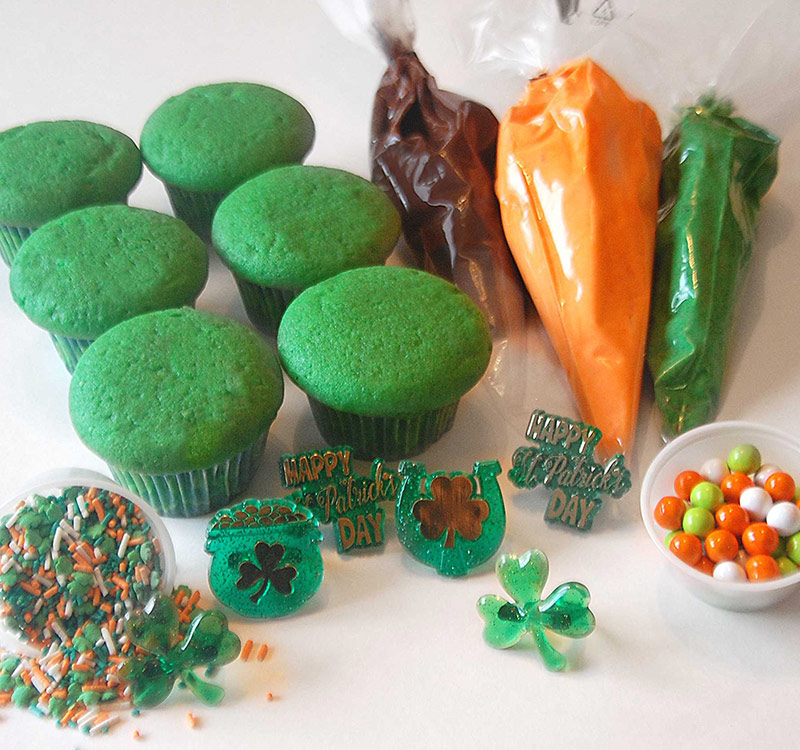 DIY St. Patrick's Day Cupcake Kit - Carousel Cakes